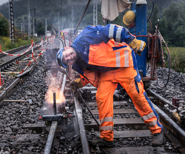 ZÁMEČNÍK – středisko sdělovací a zabezpečovací techniky